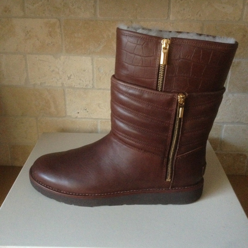 NWT UGG AVIVA CROCODILE EMBOSSED LEATHER BOOT 8
